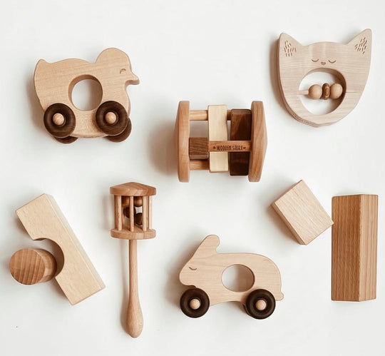 Houten speelgoed op wielen - Eend