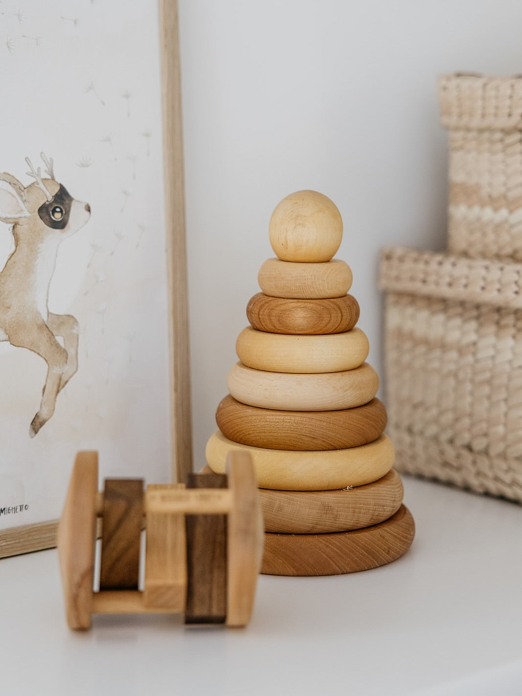 Wooden Round Pyramid - Natural