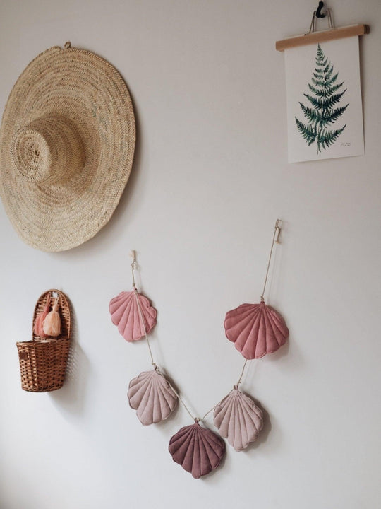 Shell Garland - Powder Pink
