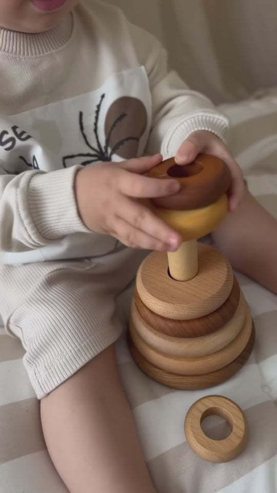 Wooden Round Pyramid - Natural