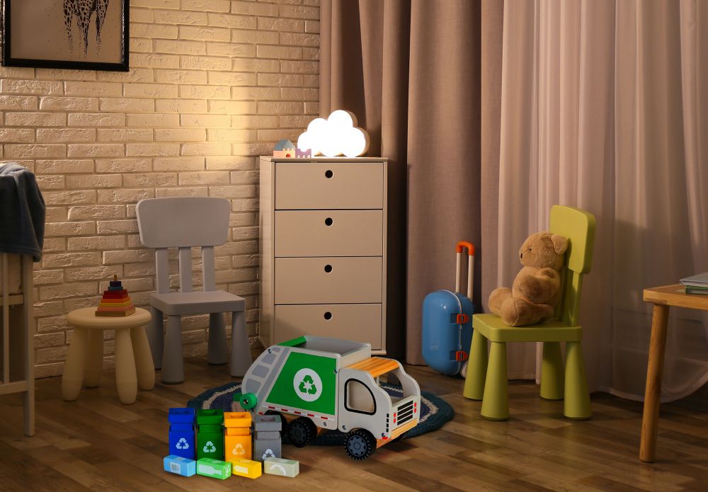 Houten Vuilniswagen met Kiepmecanisme en 4 Containers