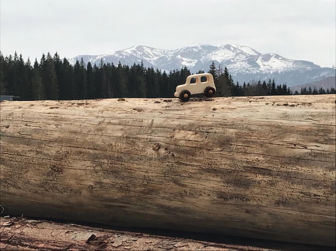 Houten auto - Offroad - Terreinwagen - Jeep