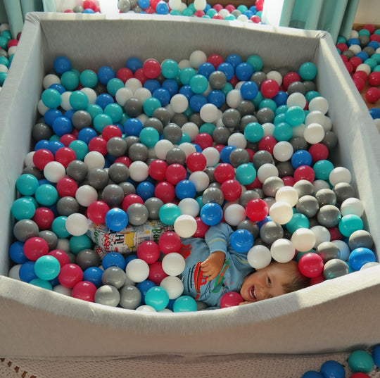 Soft Jersey ball pit with 900 balls, 120x120 cm