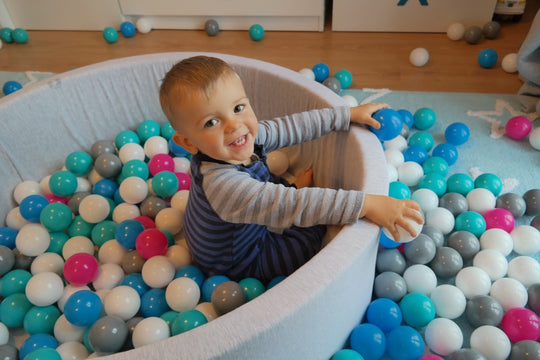 Grey ball pit + 300 balls