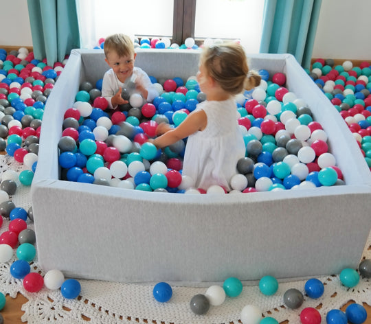 Soft Jersey ball pit with 600 balls, 120x120 cm
