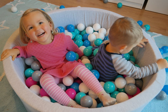 Grey ball pit + 300 balls
