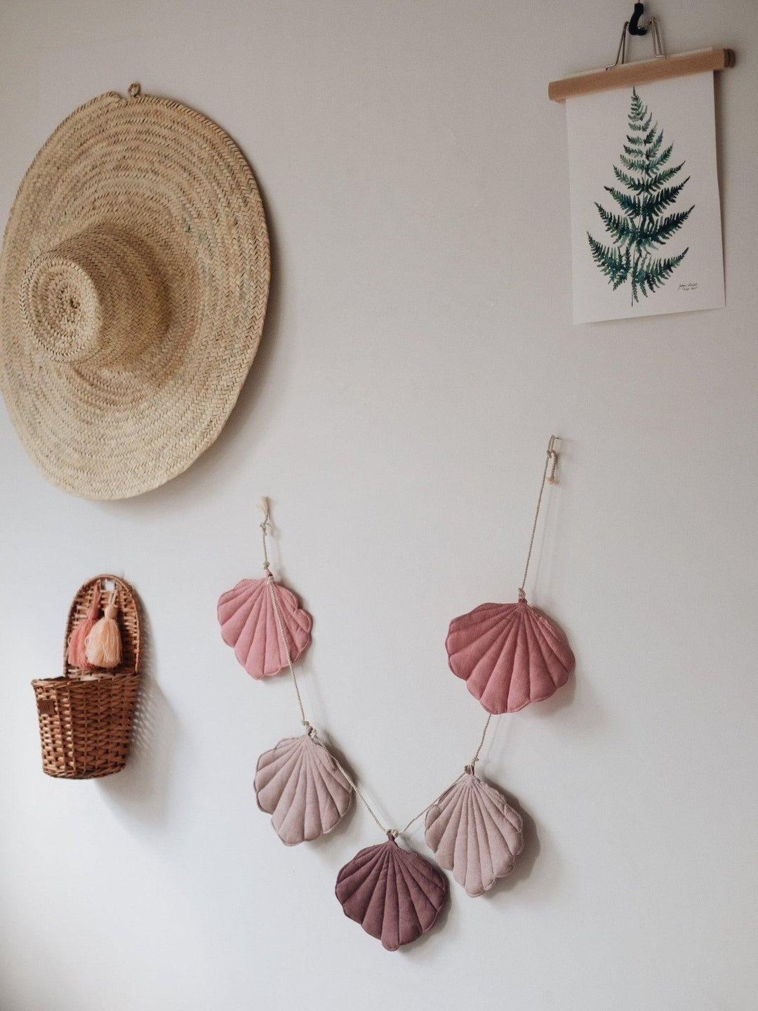 Shell Garland - Powder Pink