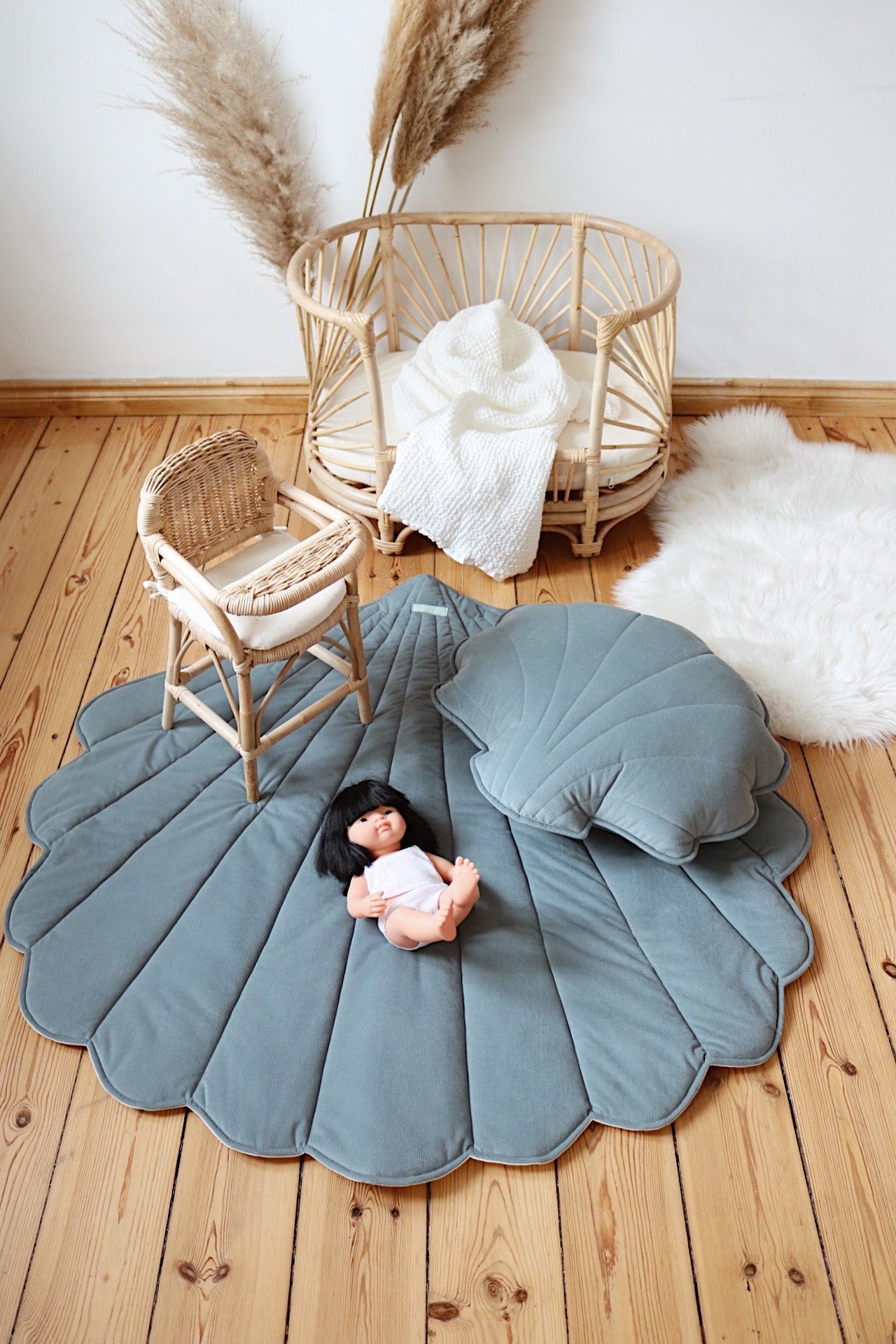 Organic Cotton and Velvet Shell Playmat - Blue
