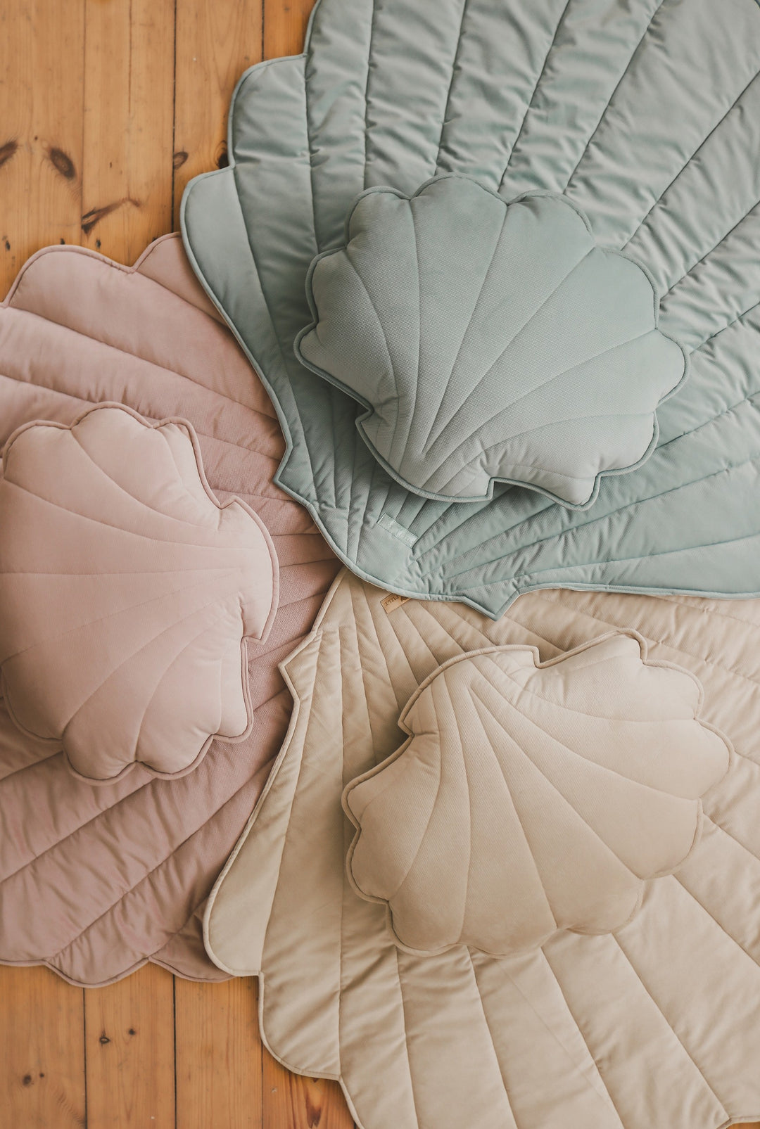 Organic Cotton and Velvet Shell Playmat - Mint
